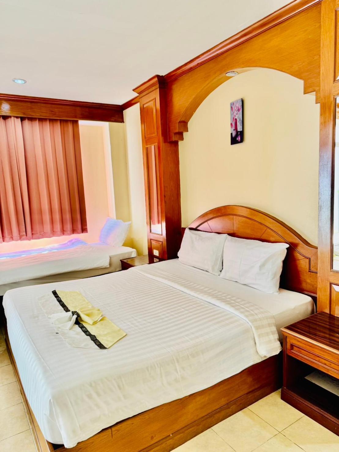 Innarm House Patong Экстерьер фото